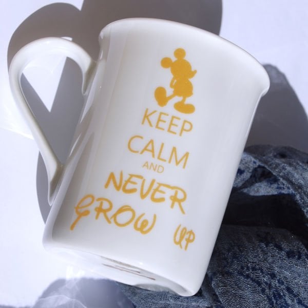 Keep Calm (metalik sarı) Kupa