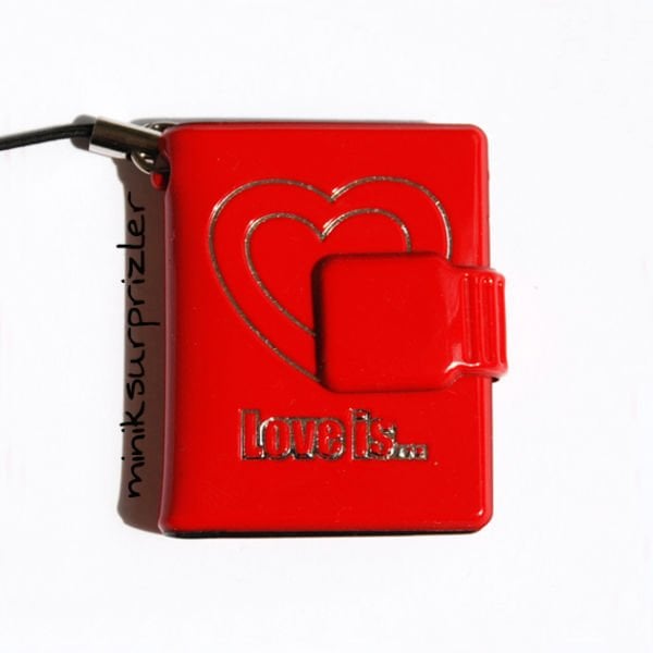 Mini Albüm Kırmızı Love is Enamel